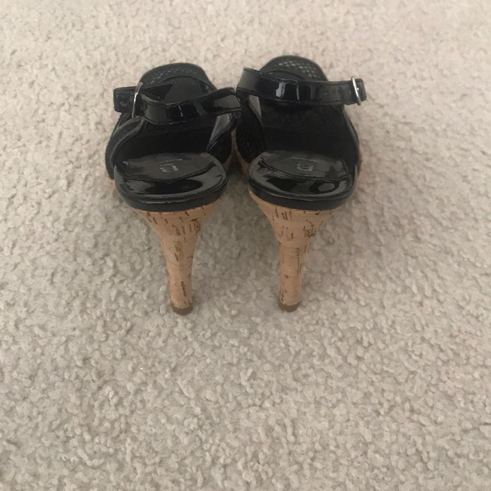 Shoes - Picture 3 of 4